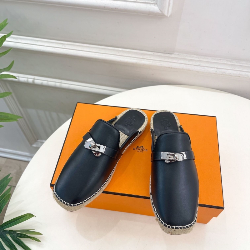 H**mes slippers